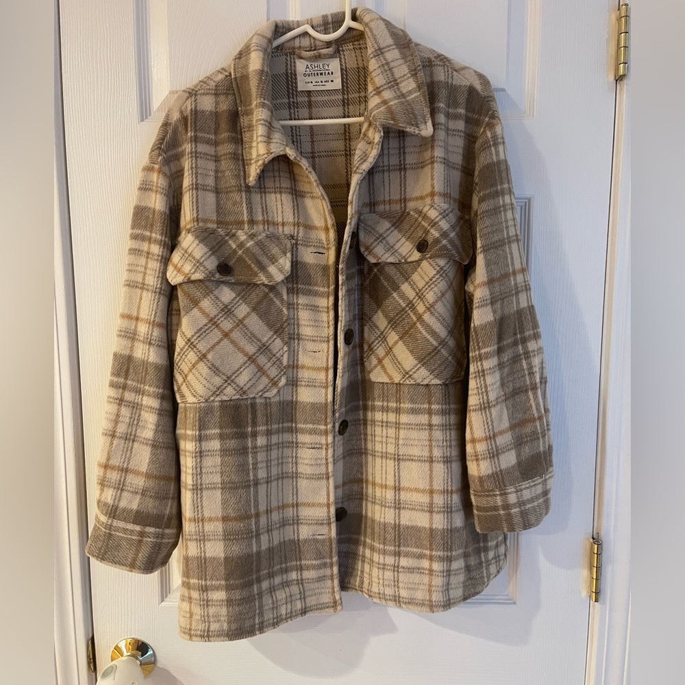Ashley by 26 International Outwear tan plaid shacket XL